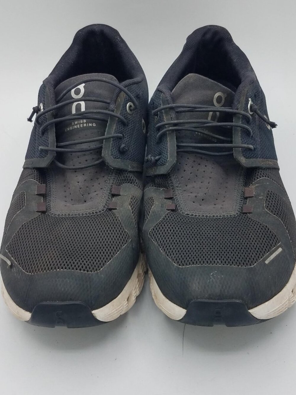 On Cloud 5 Black Athletic Running Shoes Mens 9.5 Sneakers 59.98919